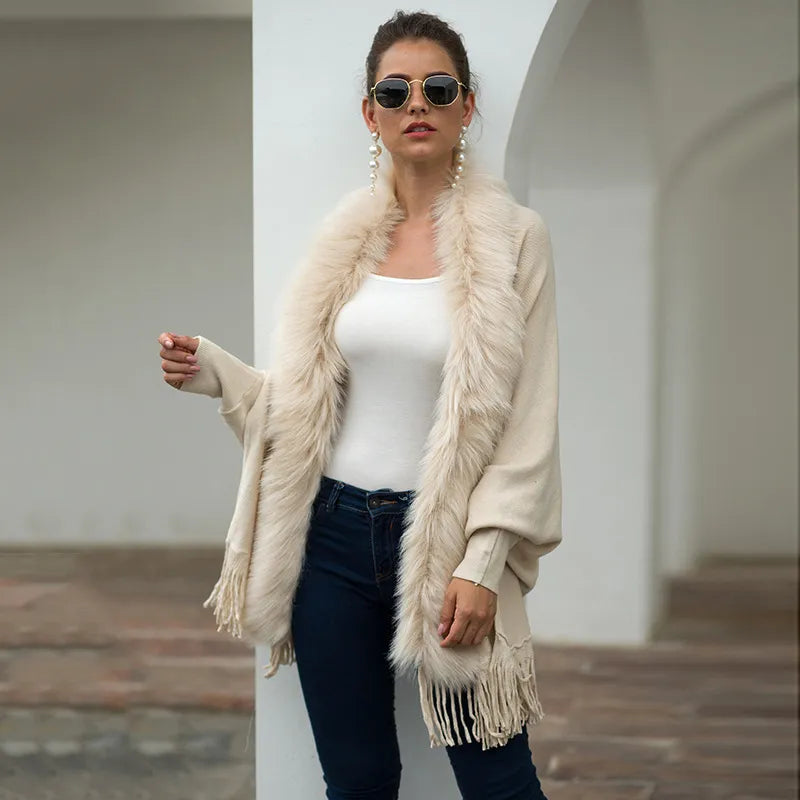 Nikoline - Poncho en fourrure douce avec manches longues