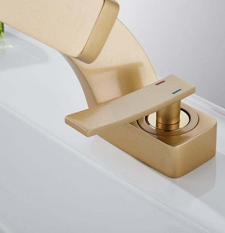 AquaArc - Robinets de bain modernes