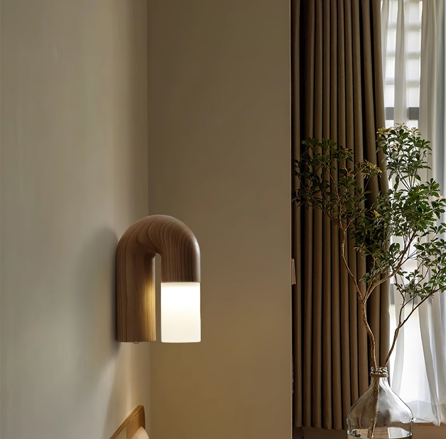 LumeGlow - Belle lampe murale en bois avec diffuseur dépoli