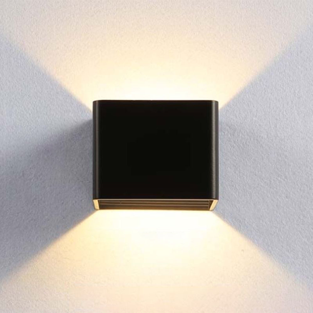 Plafonnier carré au design unique