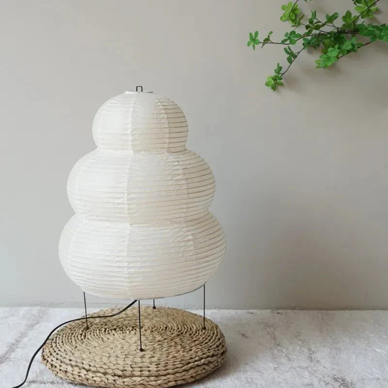 LumiGourd - Lampadaire artistique en papier à trois niveaux